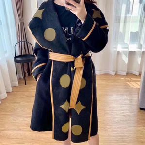 Womens Wool Blends Autumn Winter Outerwaer Trendy Fashion Classic Letter Pattern LV Women Coats Bathrobe Style Asian Size