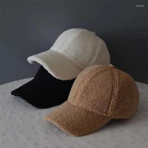 Top kapakları 2023 moda yün beyzbol şapkası sıcak kalın kış şapkası erkekler kadın şapkalar düz renkli kuzu kürk toptan casquette femme