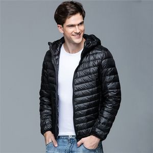 Herr ner parkas män fluffig vinterrock mode huva 90% vita anka jackor ultralight puffer bärbar smal 5xl 6xl 220906