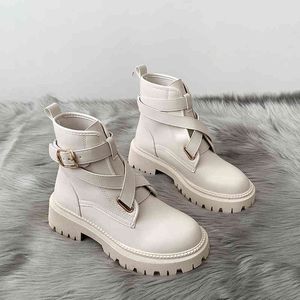 Boots mode nya skor kvinnor 2022 Autumn Winter All Match Comfort Högkvalitativ PU -läder Chunky Heels 220901