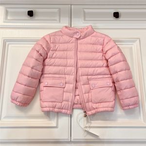 Roupas de designer de bebê moda casaco para crianças meninos meninos jaqueta quente jaqueta quente manga longa com capuz para fora roupas infantis 3 cores disponíveis