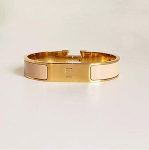 Armband Bangle Designer smycken Armband H￶gkvalitativt rostfritt st￥l MAN MENS 18 F￤rgguldsp￤nne 17/19 Storlek f￶r m￤n och kvinna mode smycken armband med l￥da