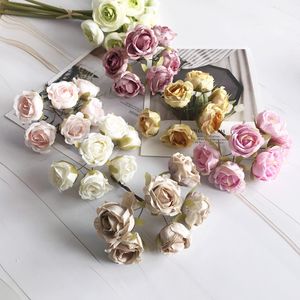 Faux Floral Greenery Style European Retro Rayon Tea Roses 6 Małe guziki kwiatowe Bukiet Wedding Home Retro Fake Flower Party Diy Dekoracja J220906