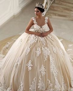 2022 A Line Wedding Dresses New Champagne Saudi Arabia Spaghetti Straps White Lace Appliques Beaded Plus Size Court Train Formal Bridal Gowns GC0906