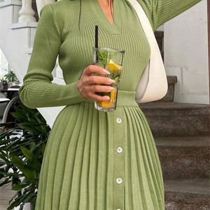 Two Piece Dress Women Knit Suit Mini Pleated Pullovers Set Spring Fashion Slim Knitwear Top and High Waist Skirt Buttons Suits Ladies 220906