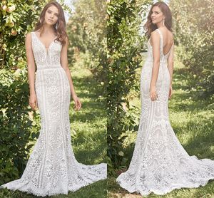 Charming Mermaid Boho Wedding Dresses with Back Buttons Tank crochet Lace Deep V Neck Backless Sweep Train Bride Gown