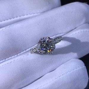 Cluster Rings Mosson Diamond 1.0 D Royal Princess Ring Silver Plated Platinum Wedding Anniversary Gift