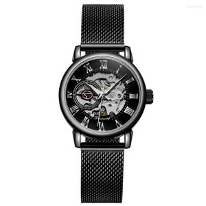 Armbanduhren Forsining Klassische schwarze römische Ziffern Skeleton Pointer Steel Band Herren manuelle mechanische Uhr