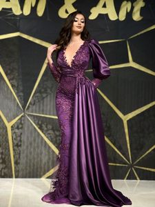 Abendkleider Dubai Purple Evening Evening Celebrity Dresses Full ￤rmar Satin V-ringning Sexig promfestkl￤nningar Lace P￤rrad Saudiarabien