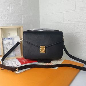 Pochette Designer Crossbody Messenger Shoulder Bags louise viuton vutton Clutch Genuine Leather Fashion Women Travel Handbag Purse Wallets