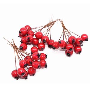 Greante floral falsa 50 PCs 10 mm Flores artificiais Frevimentos de farinha Red Berries Cherry Fake Smooth Foam Fruit para Casamento Decoração de Natal J220906