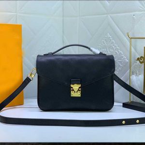 Yüksek kaliteli kadın çantalar tasarımcı crossbody cüzdan pu tuval deri bayanlar çanta moda omuz okulu çantası debriyaj tote m40780