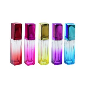 20 ml quadratische Regenbogen-Farbglas-Sprühflaschen, nachfüllbare Feinnebel-Sprühflasche, Reisegröße, Spender-Zerstäuber für Parfüm, ätherisches Öl