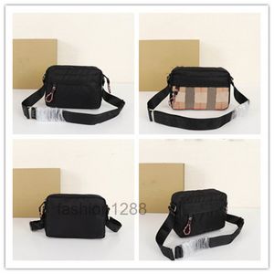 Designer Bags Luxury Nylon Bag Crossbody Beige System Vintage Check Black Shoulder Size 22x11x16.5