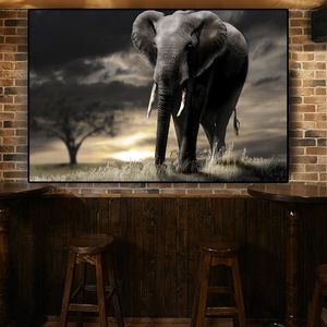 Leinwand Malerei Schwarz Afrikanischer Elefant Baum Wilde Tiere Sonnenuntergang Poster und Drucke Moderne Wand Kunst Bild Wohnzimmer Cuadros