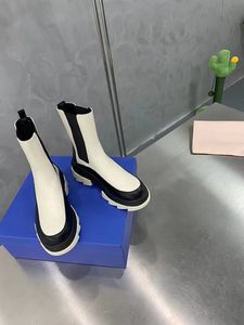الأزياء الإيطالية أحذية جلدية للأزياء جولة رأس برسل برسل كبير الكعب الفاخر الخفيف عارية بو أوتس الحفل الحفل 35-40