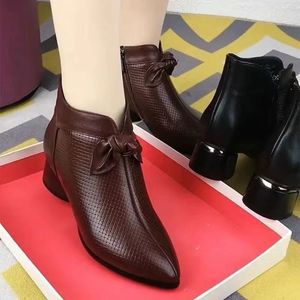 2022 New Women's Pu Leather Boots Boots Women Boots Winter Warm Warm Boot مقاومة للماء قاع مسطحة على منصة Solid