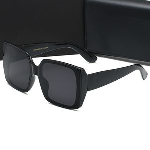 17 Óculos de sol de luxo Top designer de lentes polaroid femininos masculinos Adumbral Goggle sênior Óculos para mulheres armação de óculos Óculos de sol de metal vintage com caixa