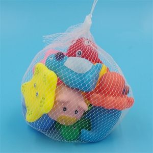 Badleksaker 10 PCSPACK Söt djur Badleksak Färgglad mjuk gummi float Squeeze Simning Water Toy for Baby With Mesh Bag 220909