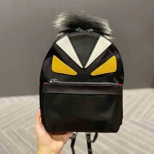 Kvällsväska Little Monster ryggsäckar kvinnor vattentätt par shopping handväska designer axel väskor läder reser crossbody kvinnlig ryggsäck med fluff