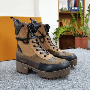 Klassische Plateau-Desert-Stiefel für Damen mit profilierter Gummisohle, modische Motorrad-Booties, schwarz-beige Wildleder-Reise-Casual-Stiefel mit umlaufenden Lederschnürsenkeln