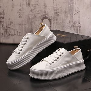 British Designer Wedding Dress Party Shoes Fashion Non-Slip White Vulkaniserade andningsbara avslappnade sneakers Round Toe Business Driving Walking Loafers J138