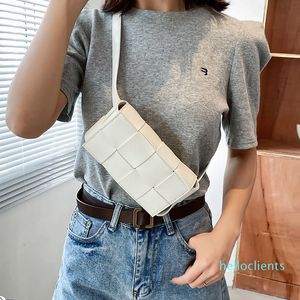 2022 nuova moda Marsupi Weave Design PU Leather Small Marsupi per le donne Summer Fashion Ladies Belt Bag Borse a tracolla per ragazze di alta qualità