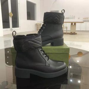 عالي الجودة مصممة للسيدات أحذية الجلود مارتن الكاحل Chaelsea Boot Fashion Non-slip Alaved Rubber Rubber Exclbing Comfort Luxury Relief رائعة 35-42