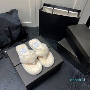 Designers slippers solid color plush design Warmth slippers Leisure temperament versatile indoor hotel wear warm Thick bottom shoes Faux mink fur nice good