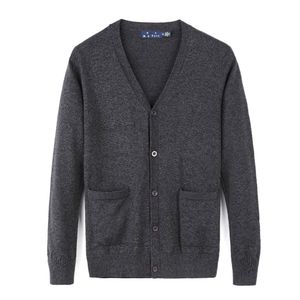 Grossistpaket mail 2107 bitar av nya polos skjortor i h￶sten och vintern Europe och America Men's Long Sleeved Casual Cotton Large Fashion Sweater Sweaters S-2XL