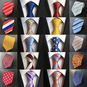 Erkekler için Yay Bağları İş Resmi Kravatlar Çizgili Dot 8cm Polyester Jacquard Sıradan Boyun Erkek Aksesuarları