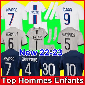 2022 Soccer jerseys Mbappe Hakimi Sergio Ramos Wijnaldum PSGS Maillots voetbalshirt Mannen Kit Set met Socks Uniform Enfants Maillot de Foot