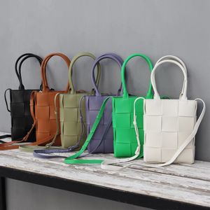 Designer väskor läder äkta vävd tygväska enkel topphandtag väska kvinnlig casual shopping crossbody handväska 2022 toppkvalitet