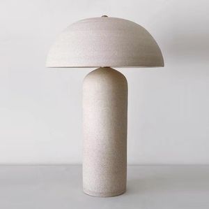 Minimalistyczne lampy mieszkalne pokój Nordic retro ceramiczna dekoracyjna lampa stołowa Kreatywna sypialnia lampa nocna