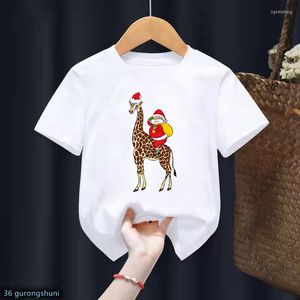 Skjortor Santa Riding Giraffe Print T-shirt Toppar för flickor/pojkar roliga barn kläder julklapp tshirt harajuku kawaii barn skjorta