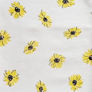 Kleidung Stoff gelbe Biene weiß weicher Vintage Retro -Stil Calico gedruckter Baumwolle für DIY -Taschen -Stoffkleid 1Order 1meter