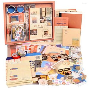 Kit di scrapbooking estetico per confezione regalo, diario spazzatura con forniture per journaling/scrapbooking per ragazze adolescenti