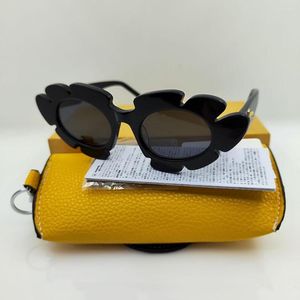 Óculos de sol 2022 Party Strange Brand Acetato Flores Garota Black Weird Trending Product Ladies Designer Sun Glasses