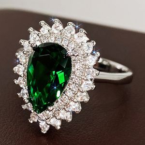 Women's Finger Rings for Party Bright Green Pear-shaped Crystal Noble Ring