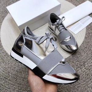 2023 Новые дизайнерские кроссовки шиповывают Aurelien Flat Trainer Redbottom Men Women Shoes Black Casual Perfect Cafure с коробкой 89762