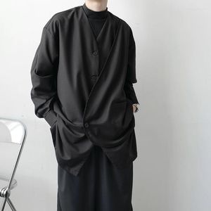 Męskie kurtki mężczyźni Japońska moda ciemna czarna luźna swobodna asymetryczna projekt designu płaszcza męska niszowa koszulka kami