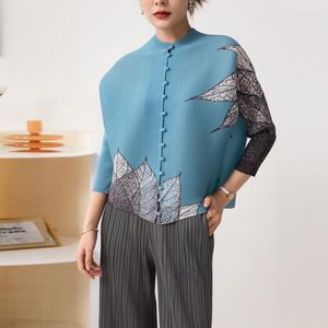 Women's T Shirts Women's T-Shirt Miyake Pleated Women Top 2022 Spring And Autumn Fashion Printed Loose Large Size 13 Single-Breasted