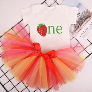 Set di abbigliamento Baby Girl Sweet Strawberry Tutu Outfit 1 ° compleanno Ragazze Tutu Abiti estivi Set Infant Cake Smash Po Shoot Outfits