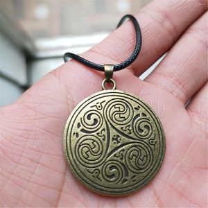 Pendant Necklaces Triple Spiral Symbol Triskele For Men Women Zinc Alloy Helix Metal Necklace Punk Retro Style Celtic Knot Irish Jewelry