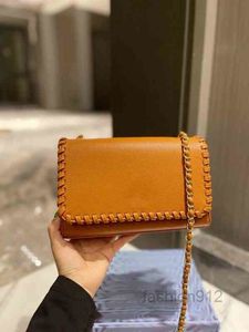 Kvällsväskor Kuvert Axelväska Dam Designer Crossbody-väskor Läderhandväska Designer Triangulär Flip Clutch Portmonnä 220519Multi