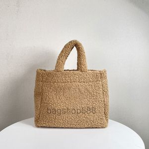 Bolsas de grife de grife novo bolsa de compras de pelúcia Mulheres bolsas grandes bolsas grandes bolsas de qualidade bolsas de ombro de ombro