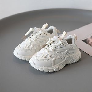 Sneakers Dzieci MESH Oddychane wiosenne jesień dziecko miękkie dno butów sportowy sport dla chłopców dziewcząt 220909