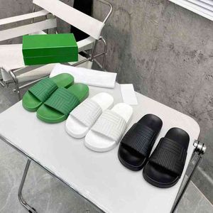 Сандаловые тапочки дизайнер скользит в туфли зеленые сандалии мужчины с резиновой резинкой летние пляжные курортные курорты