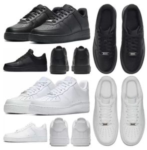 Klassisk trippel svartvita designerskor Mens Big Size 12 13 46 47 Forces 1 Low S Panda Running Walking Walking Tennis 1s Sneakers Womens One Outdoor Sport Trainers