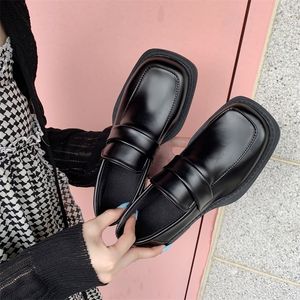 Elbise ayakkabıları siyah somunlar sonbahar öğrenci üniforma küçük deri ayakkabılar retro İngiliz tarzı moda kadınlar tek ayakkabı yüksek topuklu Mary Jane 220913
